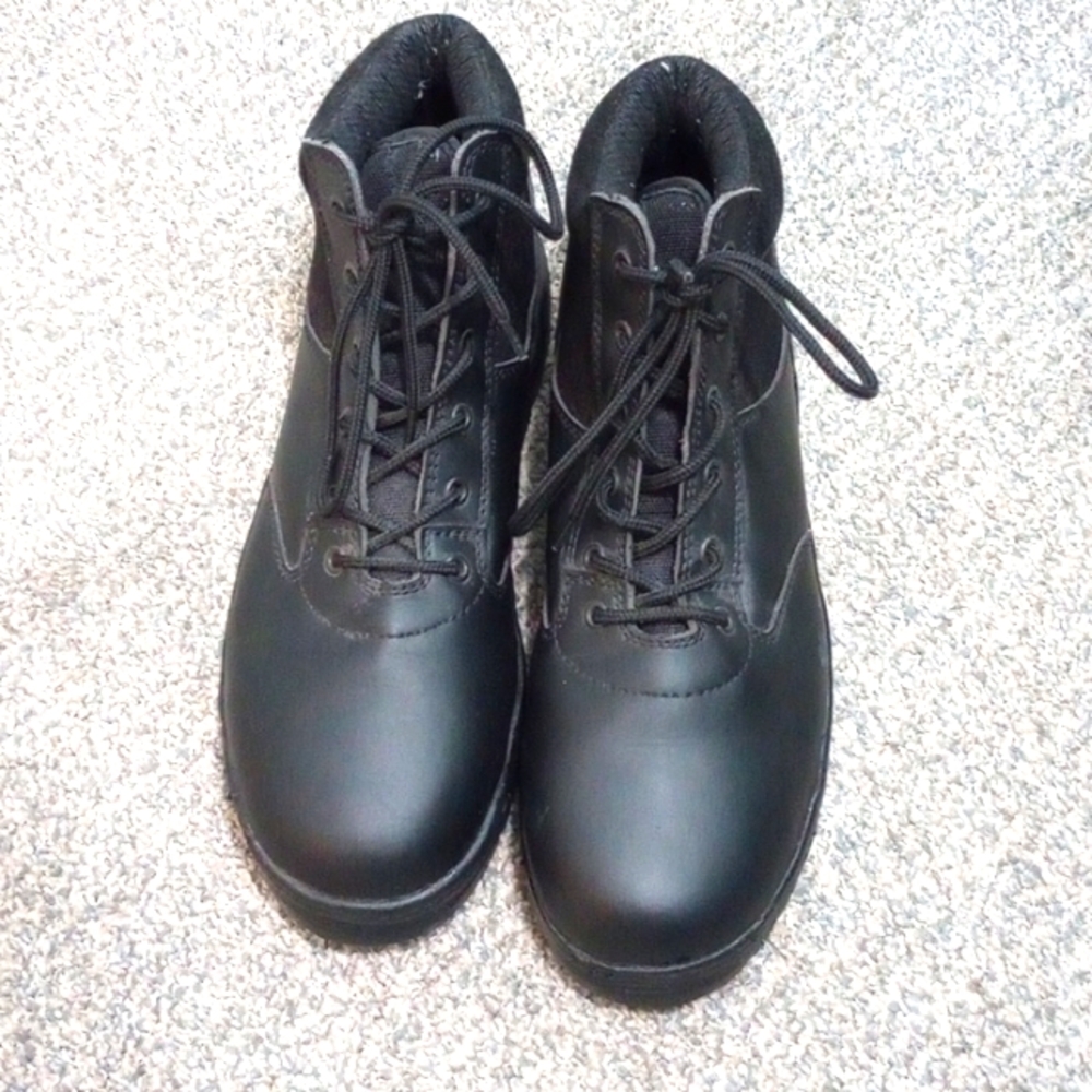 Utility rothco work boots size 11 slip resistant moisture wickening